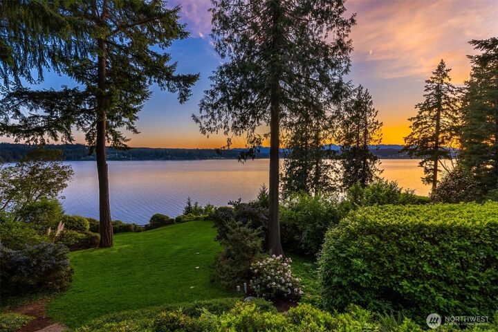Property Photo: 9453 Olympus Beach Road NE WA 98110