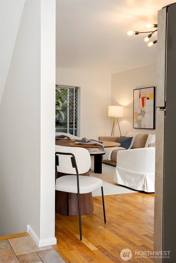 Property Photo:  3406 W Government Way 7  WA 98199 