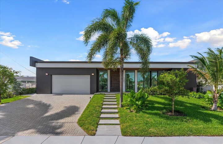 Property Photo: 1201 Guava Isle FL 33315