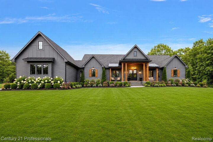 Property Photo: 5340 Clarkston MI 48348