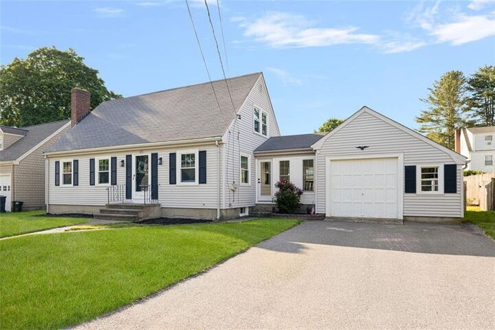 Property Photo:  125 Fiske Avenue  RI 02864 