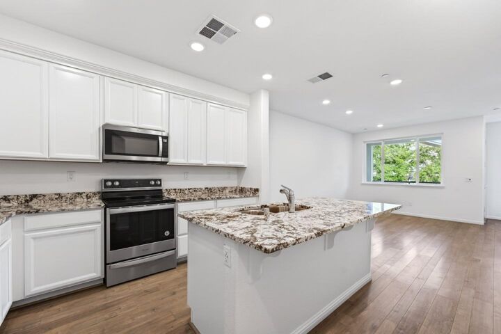 Property Photo:  2580 Gimelli Way  CA 95133 