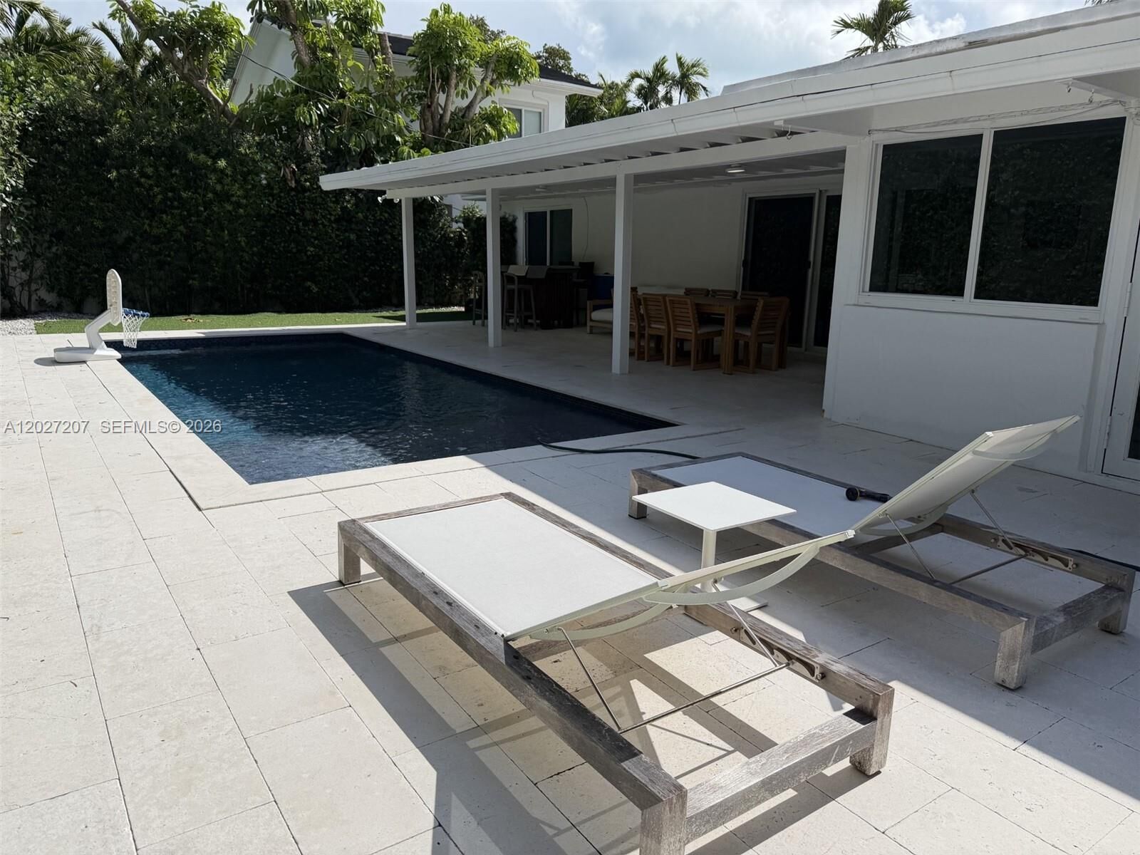 Property Photo:  665 Allendale Rd  FL 33149 
