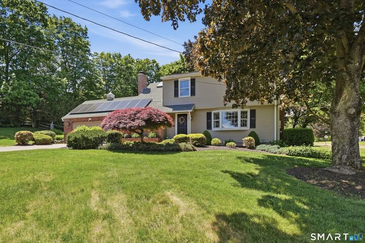 Property Photo:  54 Still Hill Road  CT 06518 