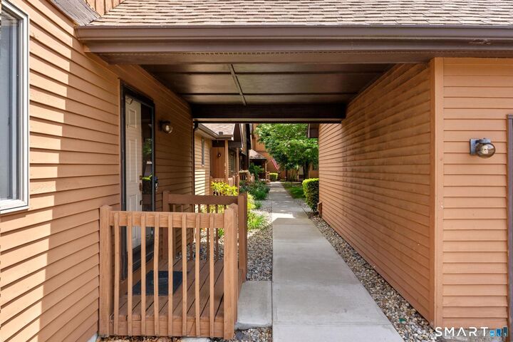 Property Photo:  105 Maple Avenue 1  CT 06066 