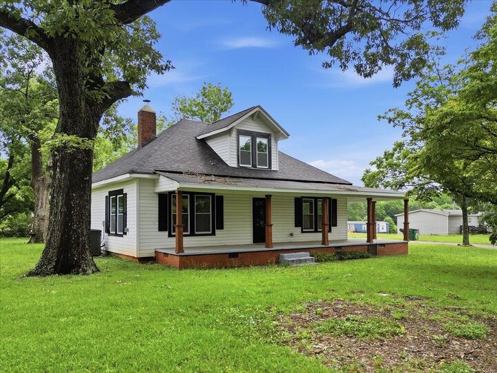 Property Photo:  202 Arrowood Branch Road  SC 29323 