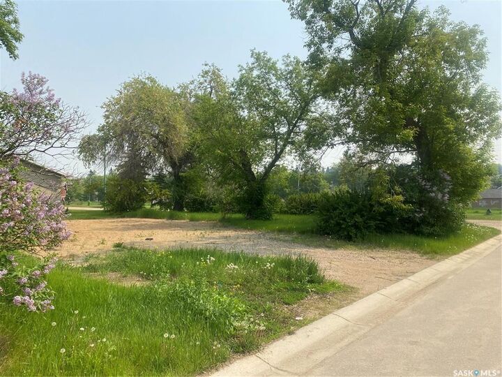 Property Photo:  790 16th Street W  SK S6V 3L5 
