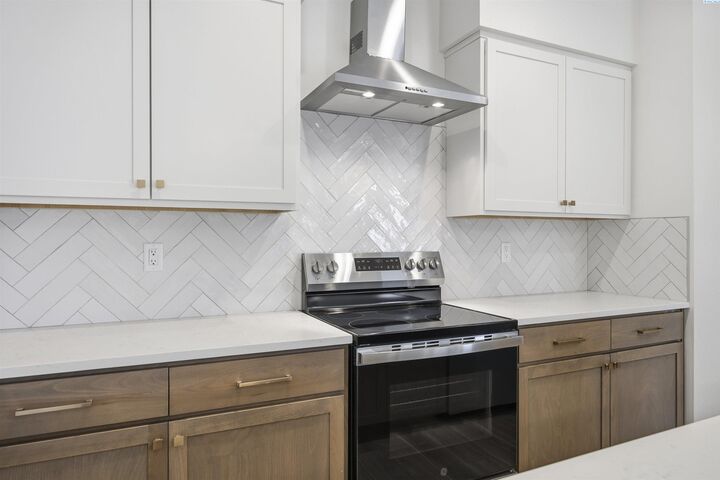 Property Photo:  4561 Grove Court  WA 99353 