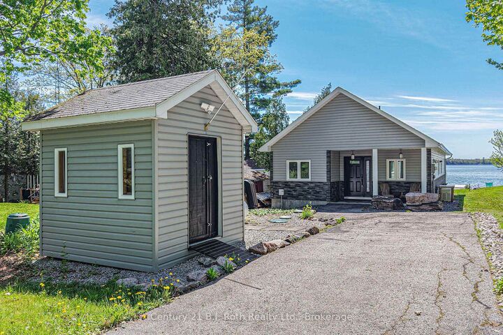 Property Photo: 7304 Glen Ellen Drive ON L0K 2B0
