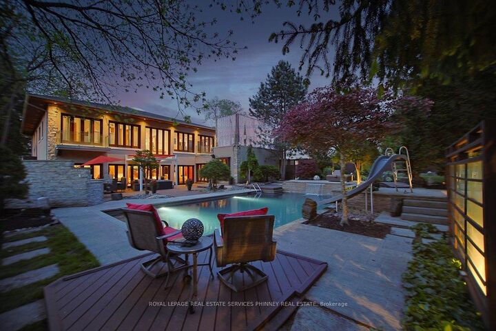 Property Photo: 1188 Birchview Drive ON L5H 3C8
