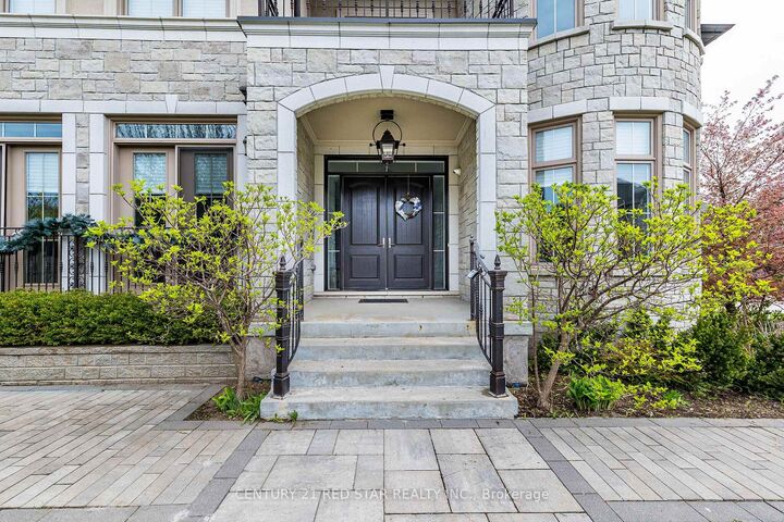 Property Photo:  62 Langdon Drive  ON L7B 0M1 