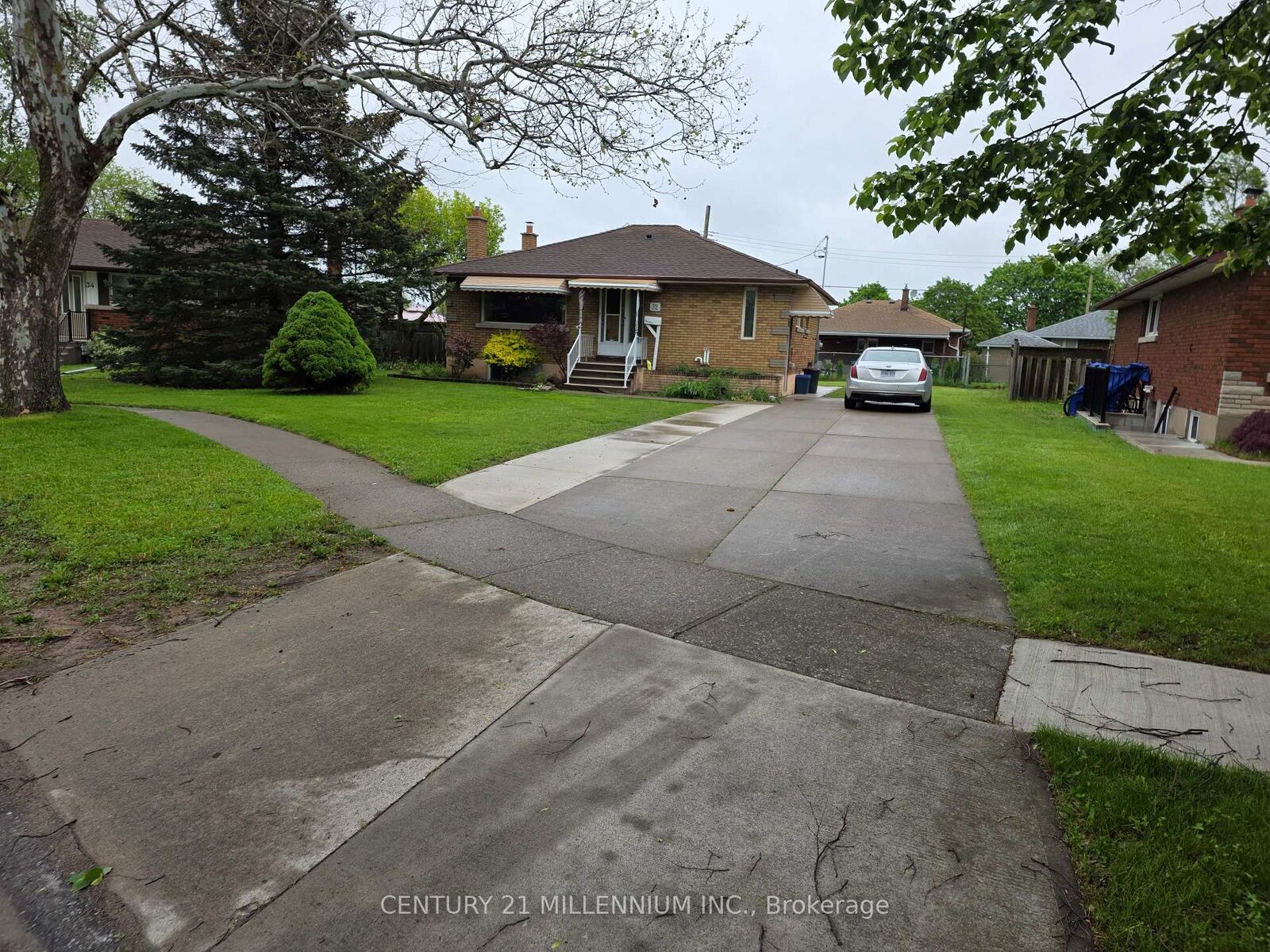 Property Photo:  32 Stewart Avenue Bsmt  ON L2V 2W7 