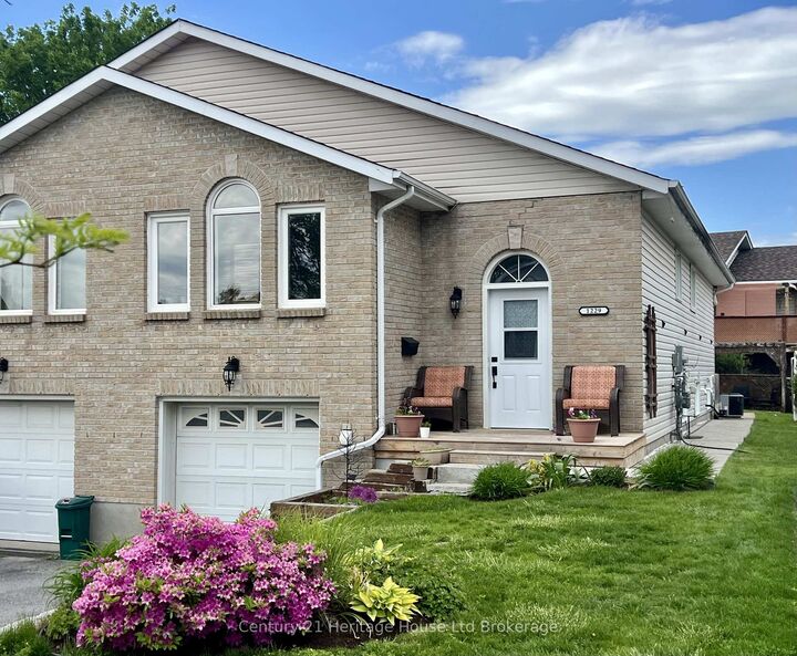 Property Photo:  1229 Brackenwood Crescent  ON K7P 2W4 