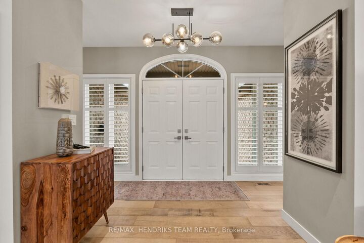 Property Photo: 8152 Westminster Drive ON L2H 2Y8