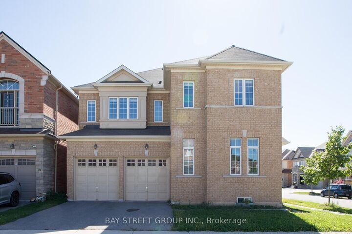 Property Photo: 3127 Streamwood Pass ON L6H 0T2