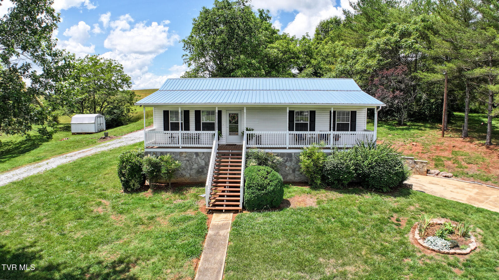 Property Photo: 16 Sanford Circle TN 37743
