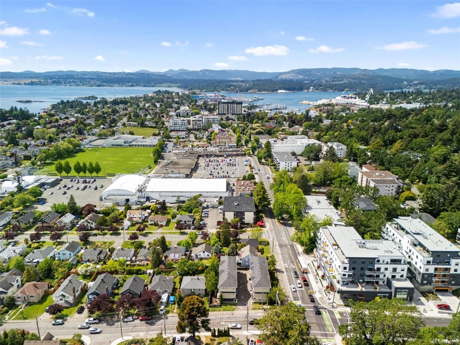 Property Photo: 1105 Esquimalt Rd #4 BC V9A 3N5
