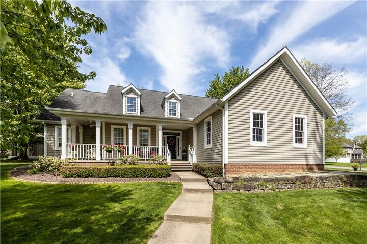 Property Photo:  8 Abbey  PA 16127 