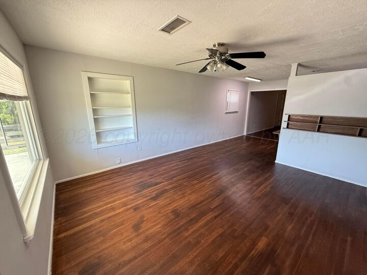 Property Photo:  4211 Crockett Street  TX 79110-1807 