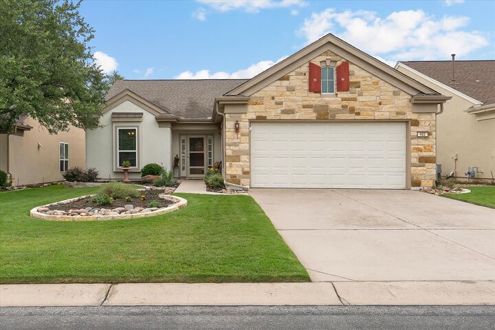 Property Photo:  402 Deer Meadow Circle  TX 78633 