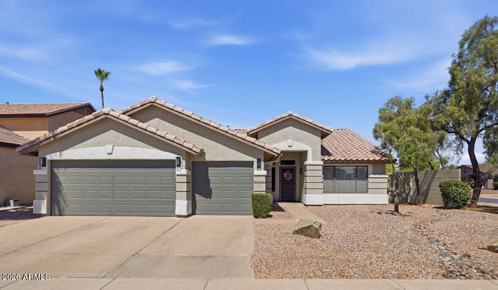 Property Photo: 17240 N 42nd Place AZ 85032