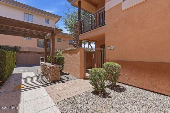 Property Photo: 6940 E Cochise Road 1044 AZ 85253
