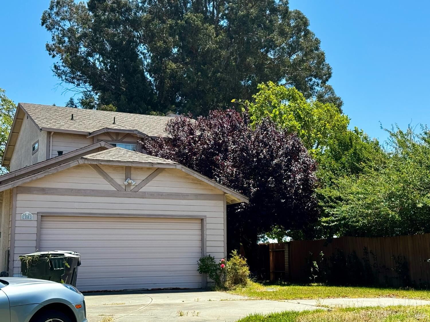 Property Photo: 1001 Camellia Court CA 94585