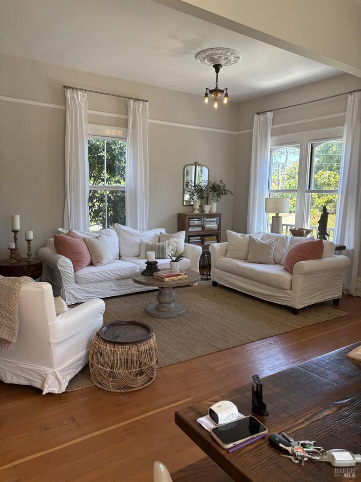 Property Photo:  440 W J Street  CA 94510 
