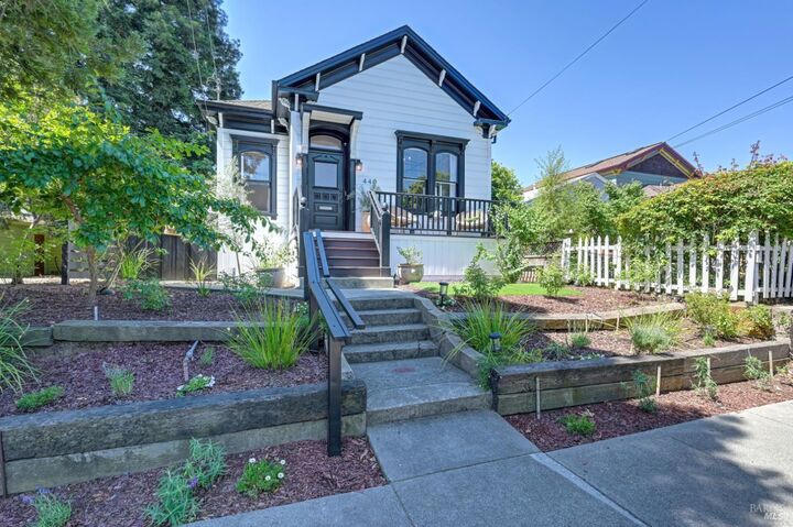Property Photo:  440 W J Street  CA 94510 