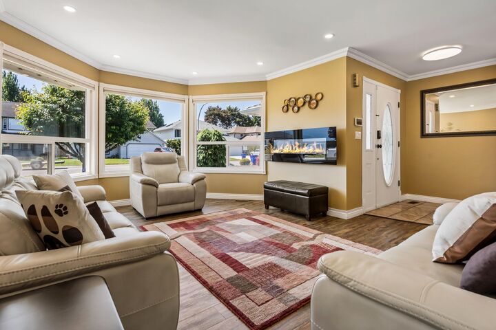 Property Photo: 46677 Ramona Drive BC V2P 7W6