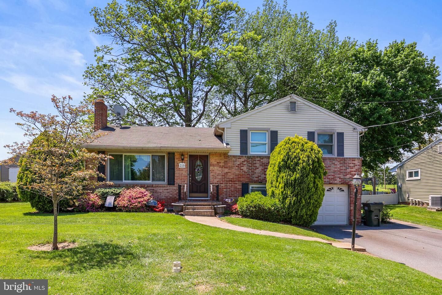 Property Photo:  210 Melvale Road  PA 17313 