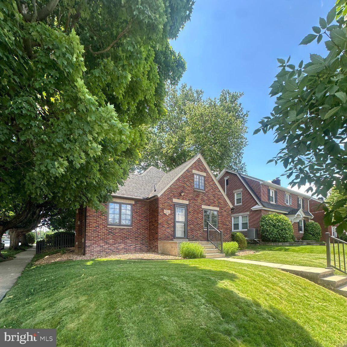 Property Photo:  528 E Cherry Street  PA 17078 