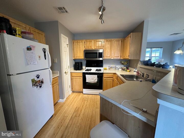 Property Photo: 107 Oriole Court PA 17036