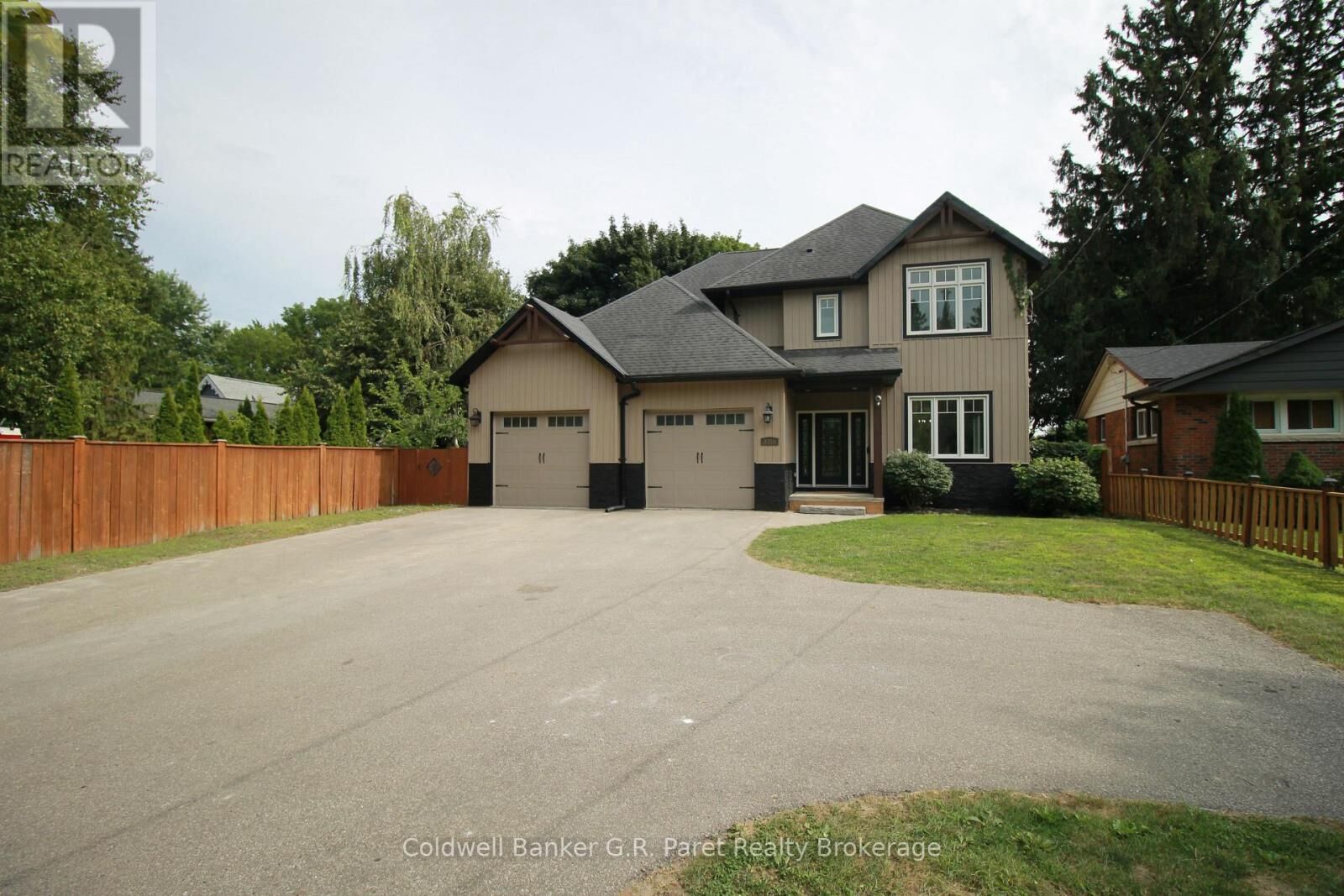 Property Photo: 138A Victoria Street ON N3Y 1L8
