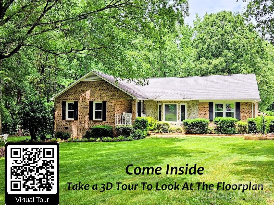 Property Photo: 7712 Old Waxhaw Monroe Road NC 28173