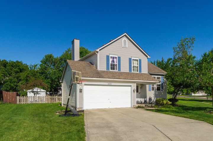 Property Photo:  1401 Village Drive  OH 43040 
