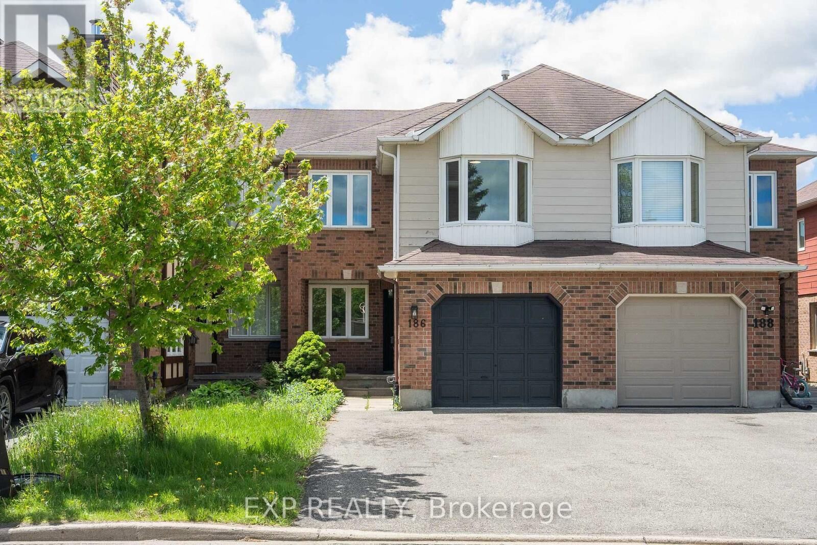 Property Photo:  186 Southport Drive  ON K1T 3P4 