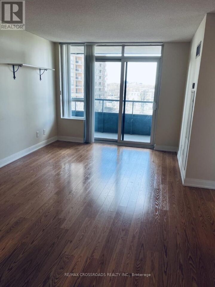 Property Photo: 25 Viking Lane 658 ON M9B 0A1
