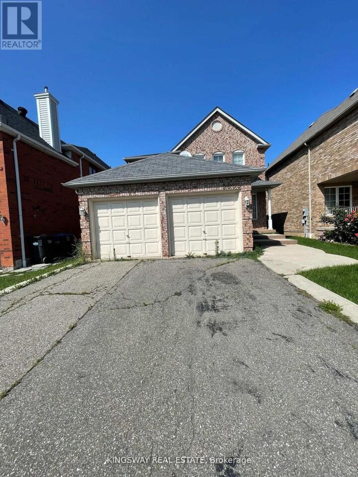 Property Photo:  5933 Hemingway Road Main  ON L5M 5M1 