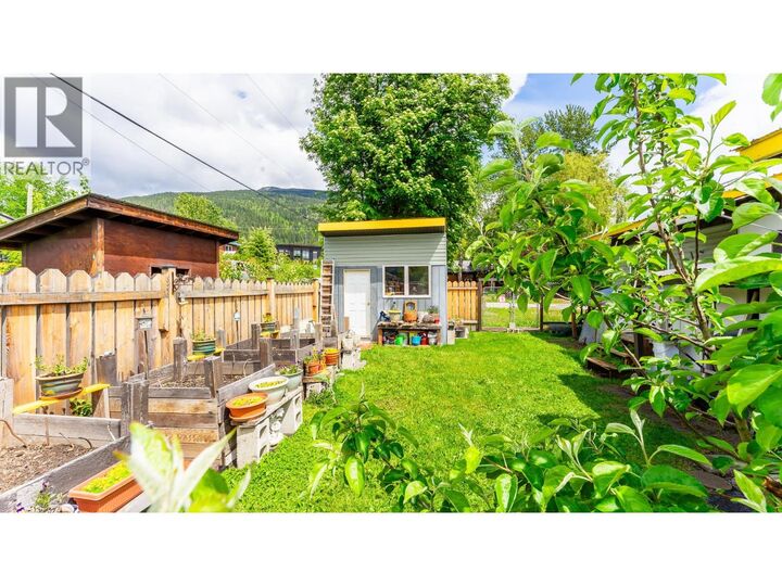 Property Photo: 318 Humbert Street 28 BC V0E 2S0