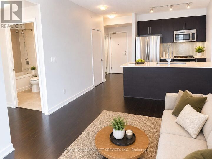 Property Photo: 4011 Brickstone Mews 1909 ON L5B 0G3