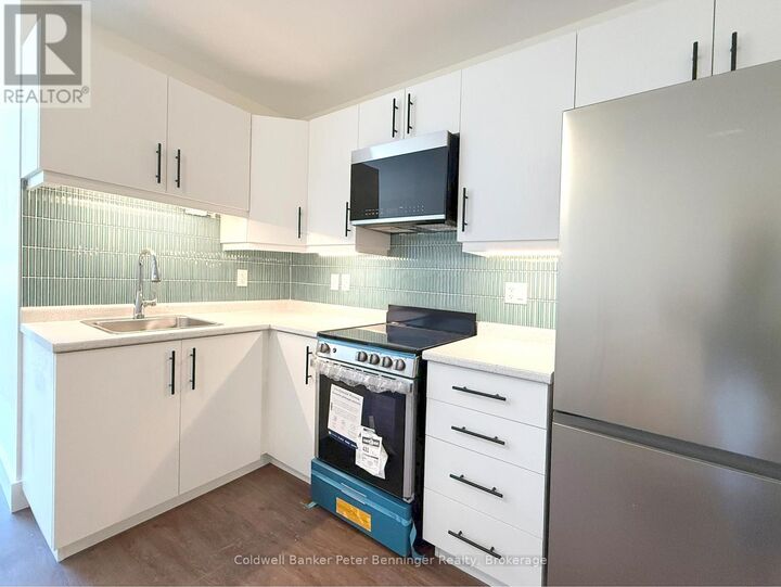 Property Photo: 604 South Queen Street South 202 ON N0G 2N0