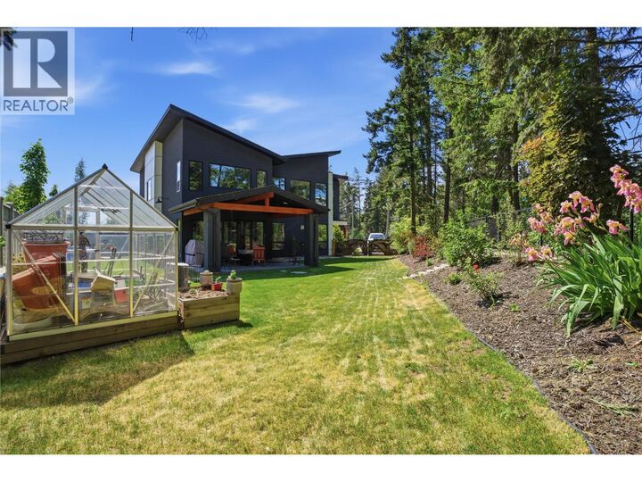 Property Photo: 1015 Paquette Road BC V0E 1M1