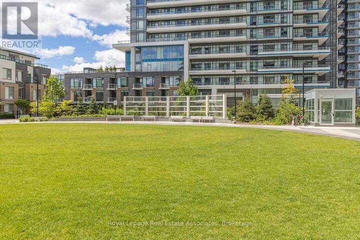 Property Photo: 2560 Eglinton Avenue West 315 ON L5M 0Y3