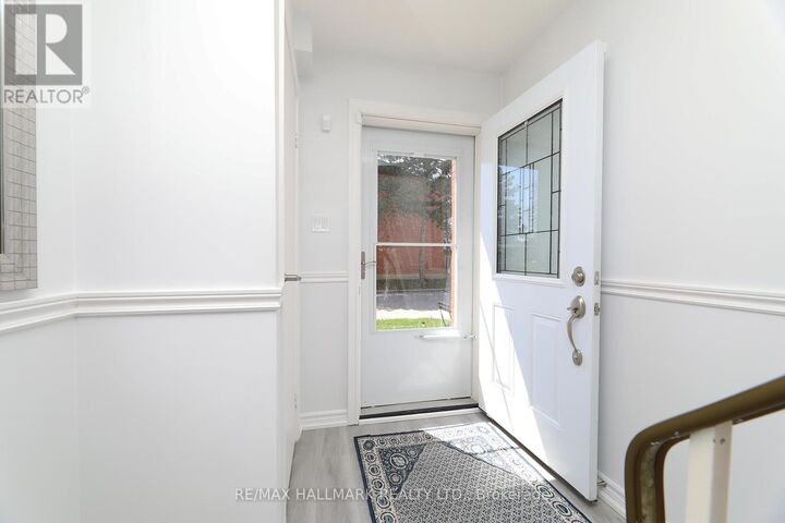 Property Photo:  90 Wingarden Court 137  ON M1B 2K3 