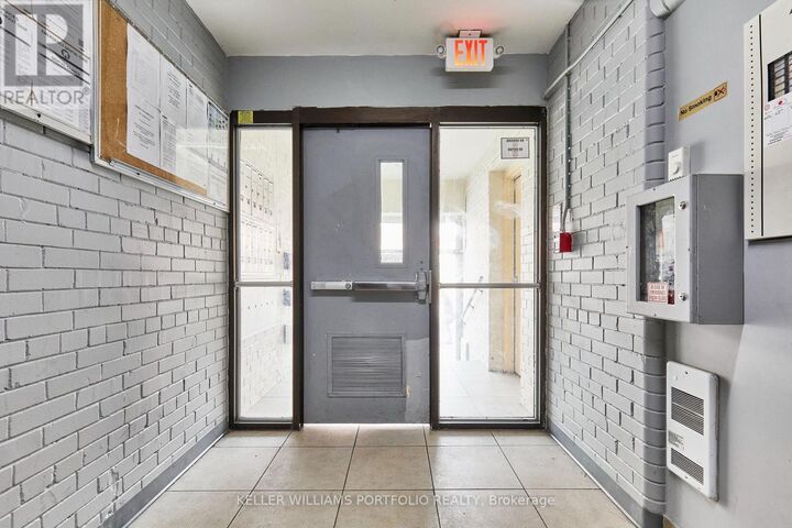 Property Photo:  1395 Gerrard Street East  ON M4L 1Z3 