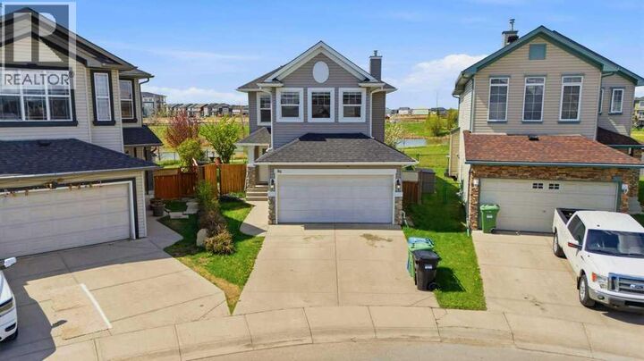 Property Photo:  86 Saddlecrest Close Northeast  AB T3J 5B6 
