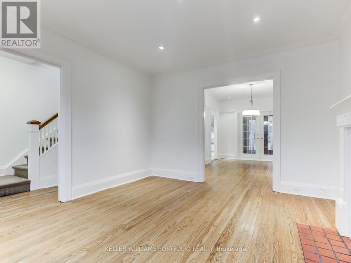 Property Photo: 213 Erskine Avenue ON M4P 1Z5