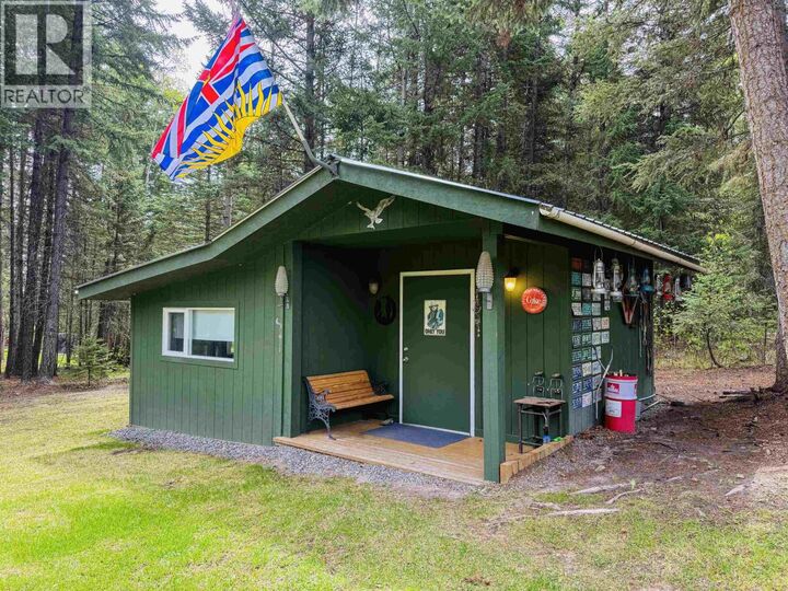 7532 Thomas Point Road — photo 1