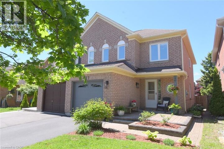 Property Photo:  27 Harnesworth Crescent  ON L8B 0J3 